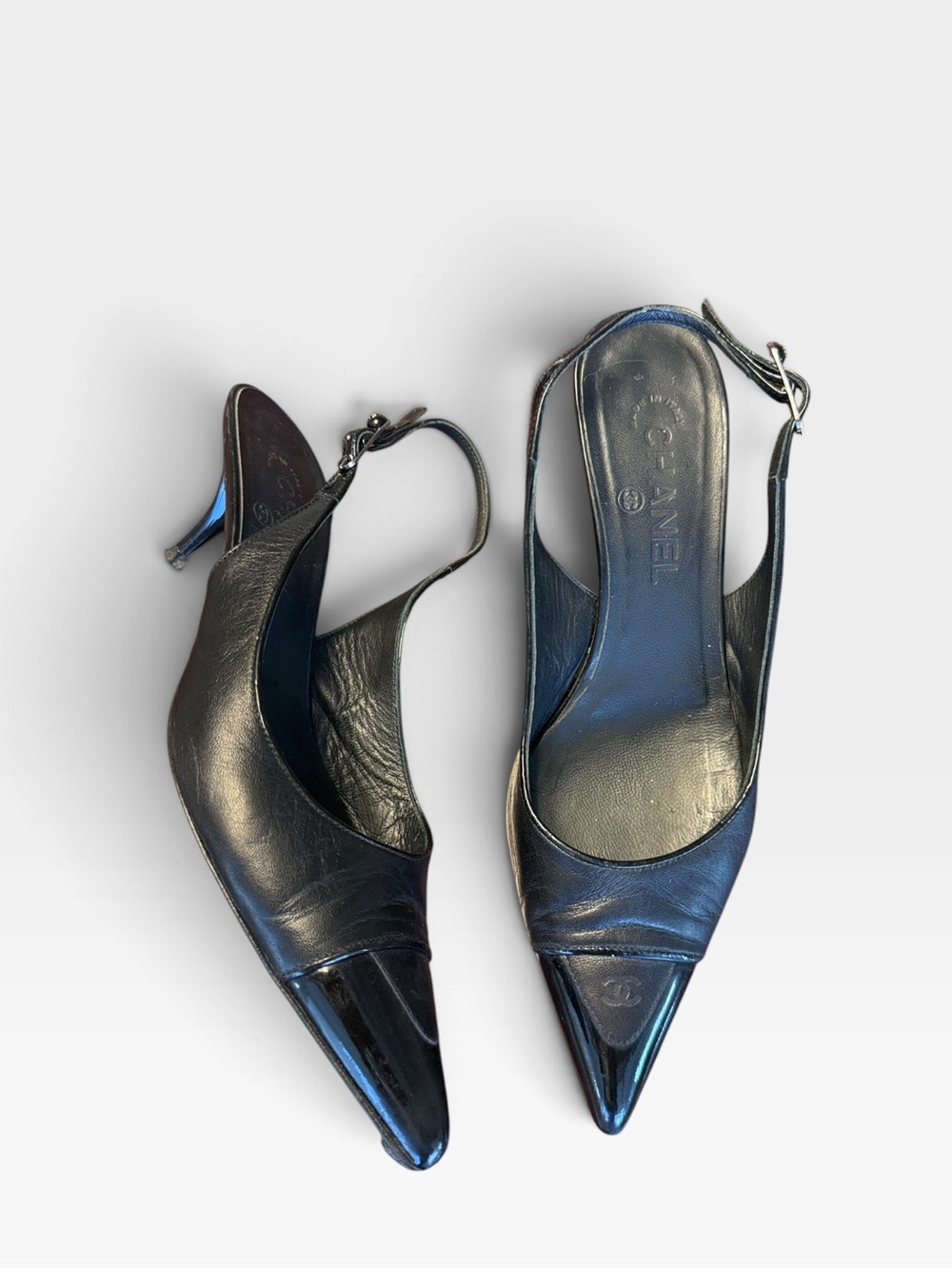 Vintage Chanel CC Logo Patent Leather Pointed Toe Slingback Heel Pump 39.5 Black